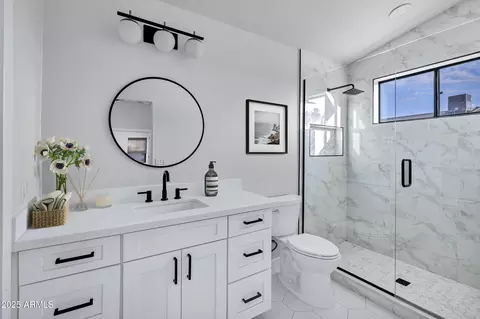Bath - 4621 E Carmen St, Phoenix, AZ 85044 photo 1 of 2
