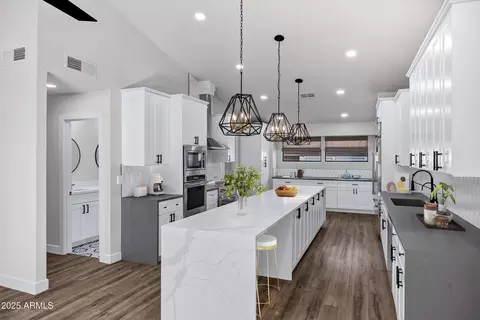 4621 E Carmen St, Phoenix, AZ 85044