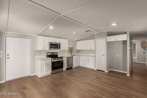 1730 E 21st Ave, Apache Junction, AZ 85119 photo 4