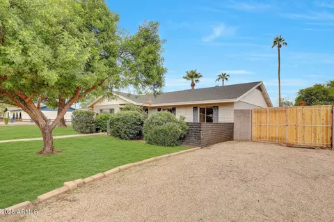 Exterior - 2802 E Cheryl Dr, Phoenix, AZ 85028 photo 4 of 7