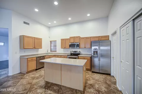 Kitchen - 3284 E Thornton Ave, Gilbert, AZ 85297 photo 2 of 8