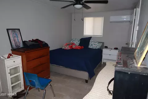 Bedroom - 807 E Cocopah St, Phoenix, AZ 85034 photo 1 of 2