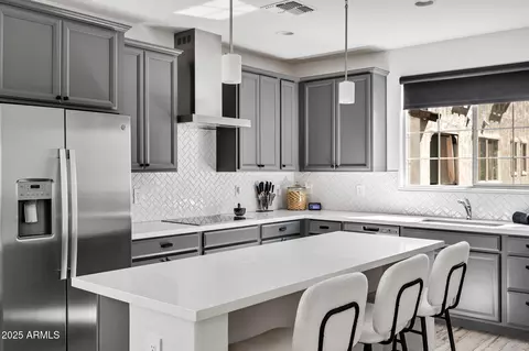 1696 E Hampton Ln, Gilbert, AZ 85295