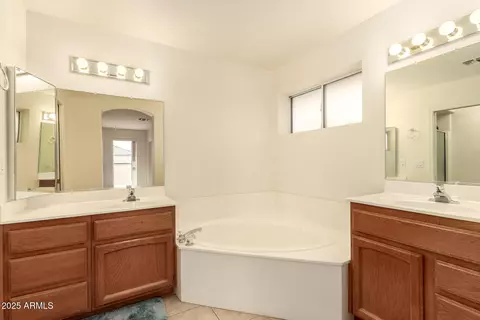 Bath - 11409 E Milagro Ave, Mesa, AZ 85209 photo 1 of 4