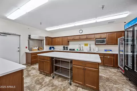 Kitchen - 2101 S Meridian Rd #49, Apache Junction, AZ 85120 photo 2 of 2