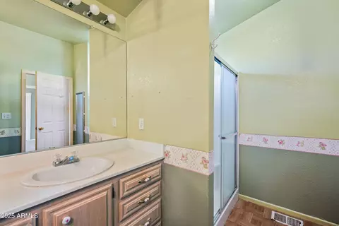 Bath - 2101 S Meridian Rd #49, Apache Junction, AZ 85120 photo 2 of 3