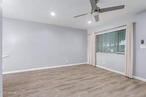 Living - 749 E Montebello Ave #230, Phoenix, AZ 85014 photo 1 of 3