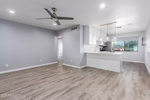 Living - 749 E Montebello Ave #230, Phoenix, AZ 85014 photo 2 of 3
