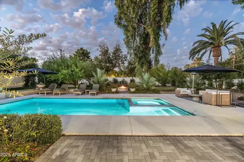 Exterior - 30 W Pasadena Ave, Phoenix, AZ 85013 photo 4 of 8