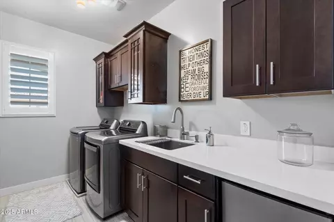 Other - 4615 E Navigator Ln, Phoenix, AZ 85050 photo 3 of 9