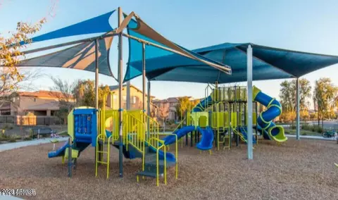 View/Area - 4615 E Navigator Ln, Phoenix, AZ 85050 photo 3 of 3