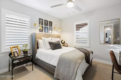 Bedroom - 4615 E Navigator Ln, Phoenix, AZ 85050 photo 6 of 8