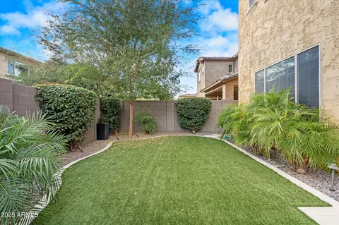 Exterior - 4615 E Navigator Ln, Phoenix, AZ 85050 photo 3 of 9
