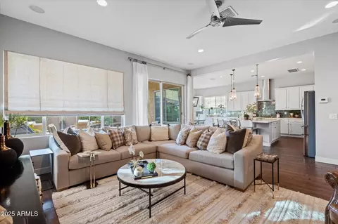 Living - 4615 E Navigator Ln, Phoenix, AZ 85050 photo 1 of 2