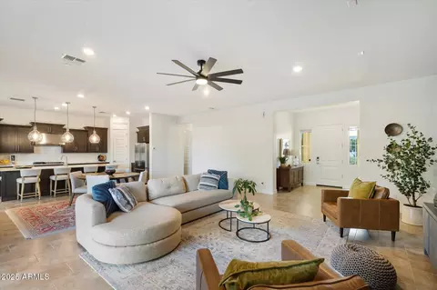 Living - 6311 S 25th Pl, Phoenix, AZ 85042 photo 3 of 6