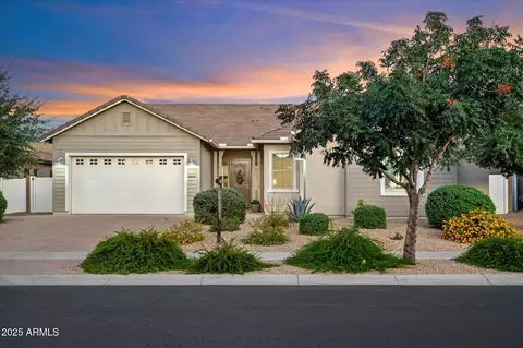 Exterior - 6311 S 25th Pl, Phoenix, AZ 85042 photo 1 of 8