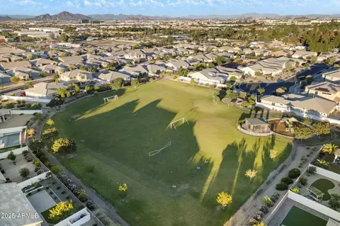 View/Area - 6311 S 25th Pl, Phoenix, AZ 85042 photo 4 of 4