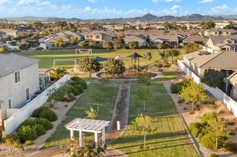 View/Area - 6311 S 25th Pl, Phoenix, AZ 85042 photo 2 of 4