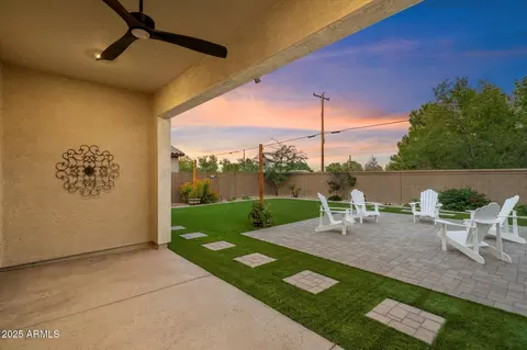 Exterior - 6311 S 25th Pl, Phoenix, AZ 85042 photo 2 of 8