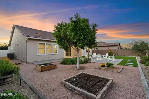 Exterior - 6311 S 25th Pl, Phoenix, AZ 85042 photo 8 of 8