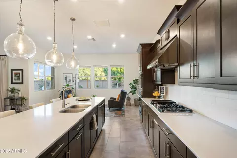Kitchen - 6311 S 25th Pl, Phoenix, AZ 85042 photo 1 of 2