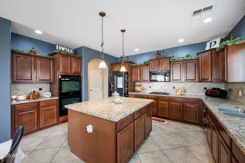 Kitchen - 11235 E Sable Ave, Mesa, AZ 85212 photo 3 of 4