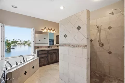 Bath - 1748 E Queen Palm Dr, Gilbert, AZ 85234 photo 4 of 6
