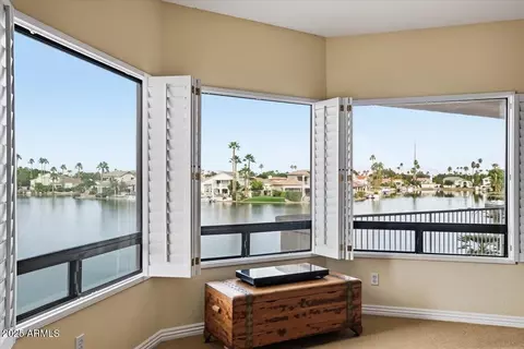 View/Area - 1748 E Queen Palm Dr, Gilbert, AZ 85234 photo 2 of 11