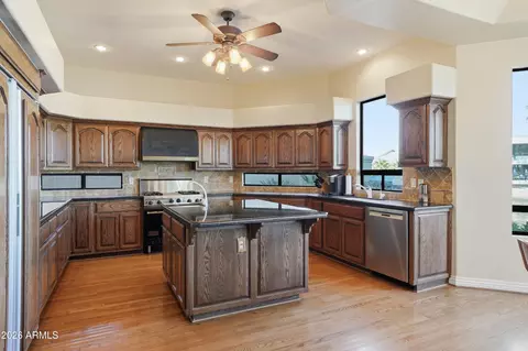 Kitchen - 1748 E Queen Palm Dr, Gilbert, AZ 85234 photo 2 of 4