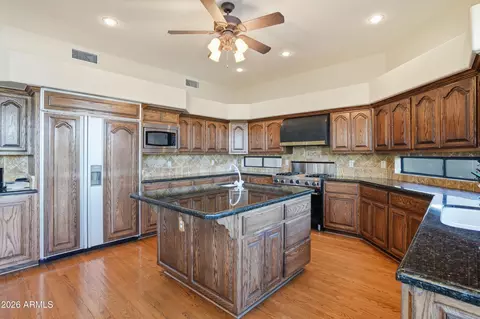 Kitchen - 1748 E Queen Palm Dr, Gilbert, AZ 85234 photo 4 of 4
