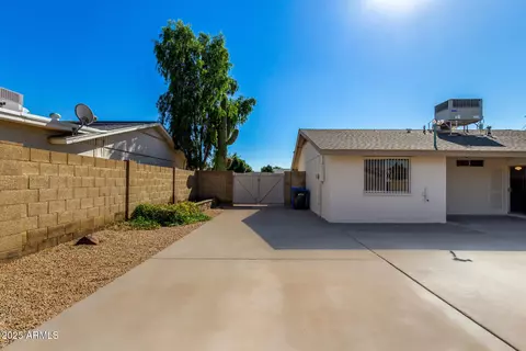Exterior - 2164 W Eugie Ave, Phoenix, AZ 85029 photo 7 of 14