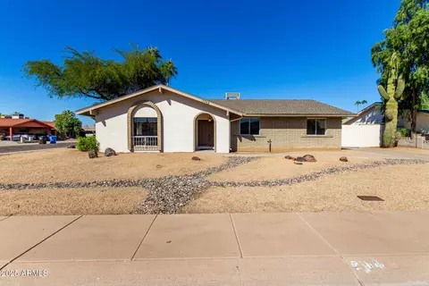 Exterior - 2164 W Eugie Ave, Phoenix, AZ 85029 photo 2 of 14