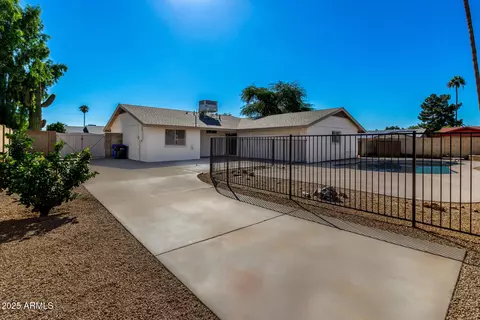 Exterior - 2164 W Eugie Ave, Phoenix, AZ 85029 photo 6 of 14