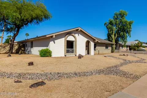 Exterior - 2164 W Eugie Ave, Phoenix, AZ 85029 photo 3 of 14