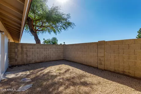 Exterior - 2164 W Eugie Ave, Phoenix, AZ 85029 photo 13 of 14