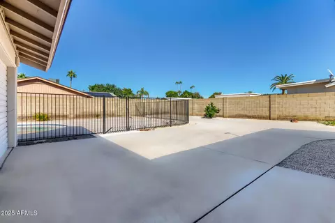 Exterior - 2164 W Eugie Ave, Phoenix, AZ 85029 photo 5 of 14
