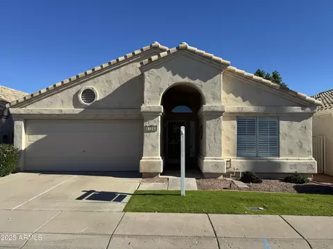 17233 N Winding Trl, Surprise, AZ 85374