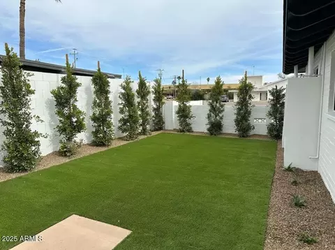 Exterior - 3330 N 18th St, Phoenix, AZ 85016 photo 2 of 9