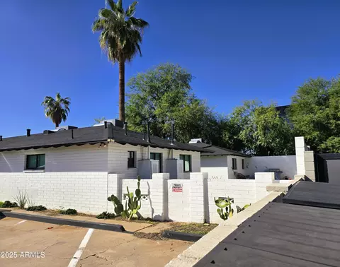 Exterior - 3330 N 18th St, Phoenix, AZ 85016 photo 7 of 9