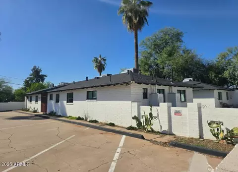 3330 N 18th St, Phoenix, AZ 85016