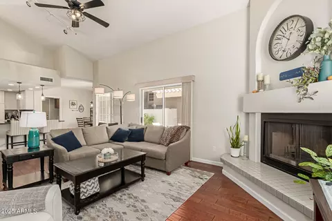 Living - 3221 E Briarwood Ter, Phoenix, AZ 85048 photo 3 of 4