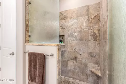 Bath - 10941 E Reuben Cir, Mesa, AZ 85212 photo 2 of 3