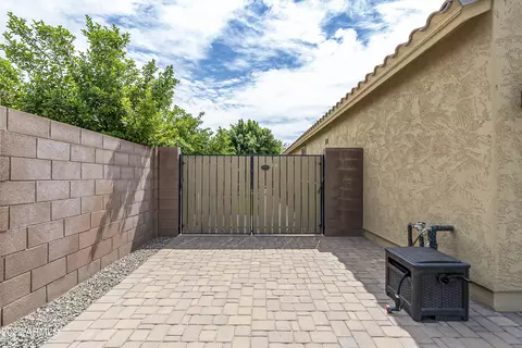 Exterior - 10941 E Reuben Cir, Mesa, AZ 85212 photo 7 of 18