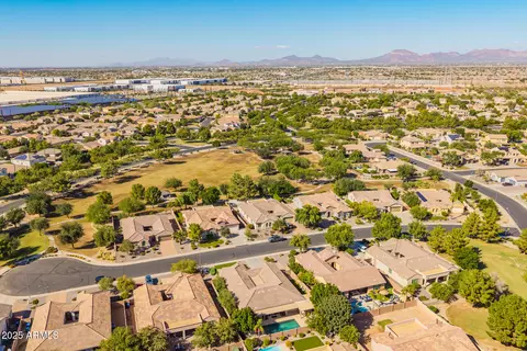 View/Area - 10941 E Reuben Cir, Mesa, AZ 85212 photo 8 of 9