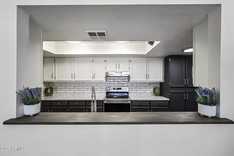 Kitchen - 2929 E Broadway Rd #44, Mesa, AZ 85204 photo 3 of 3