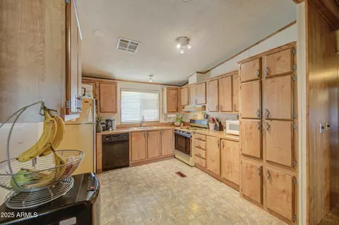 2844 E Oraibi Dr, Phoenix, AZ 85050 photo 13