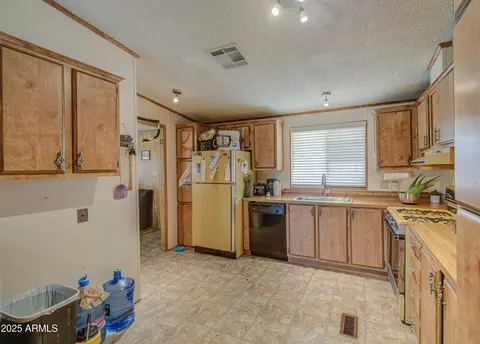 2844 E Oraibi Dr, Phoenix, AZ 85050 photo 15