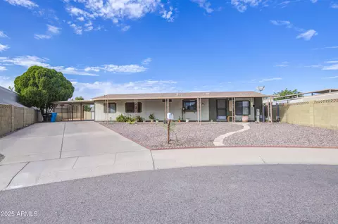 2844 E Oraibi Dr, Phoenix, AZ 85050