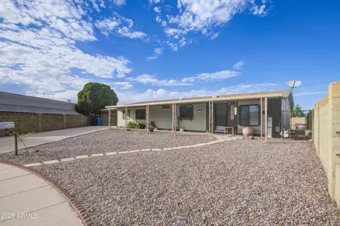 2844 E Oraibi Dr, Phoenix, AZ 85050 photo 2