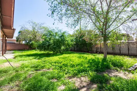 Exterior - 6281 W Wolf St, Phoenix, AZ 85033 photo 3 of 5